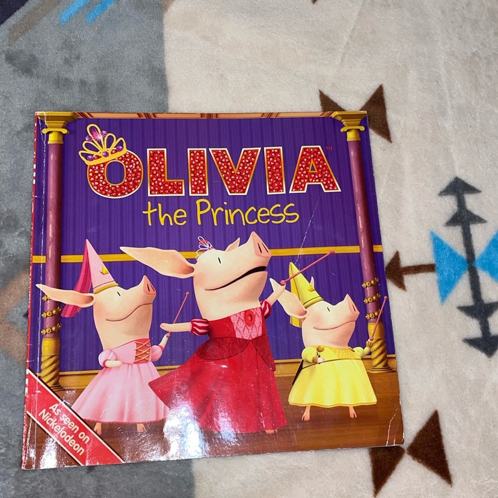 2 Piece Olivia Book